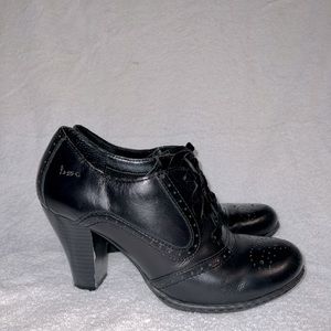 B.O.C. Born LEATHER Oxford Lace Up Heeled wingtip Booties Size 7.5